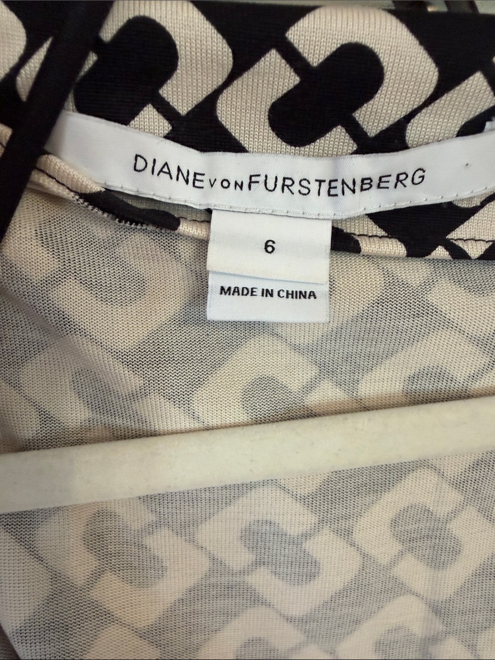 Diane Von Furstenberg Black & White Geometric Wrap Dress - Picture 4 of 9